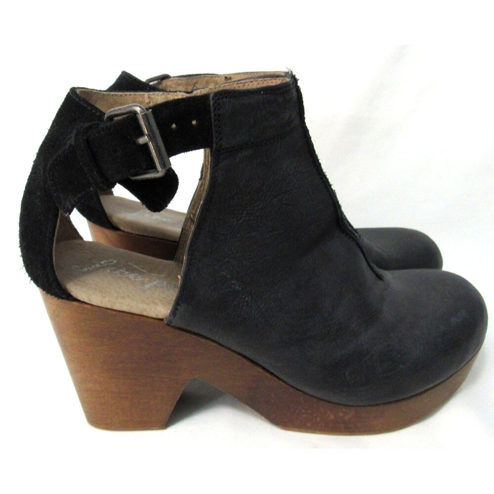 Free People Amber Orchard Black Leather & Suede Clog Bootie Heels Size 8.5 EUC